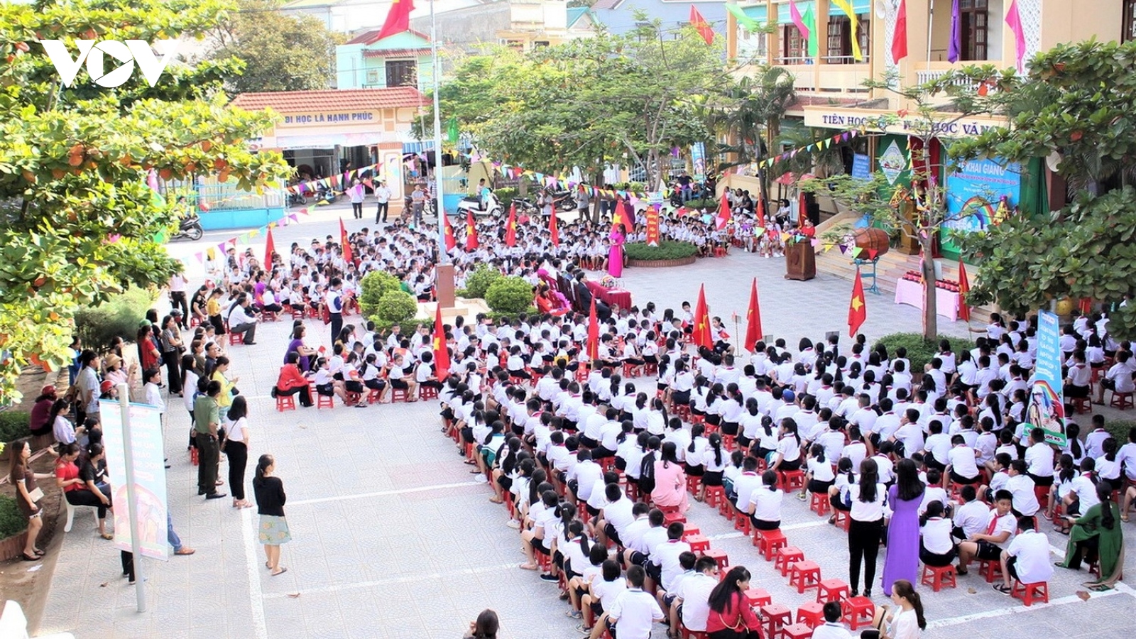 Quảng Bình tiếp tục miễn học phí cho học sinh