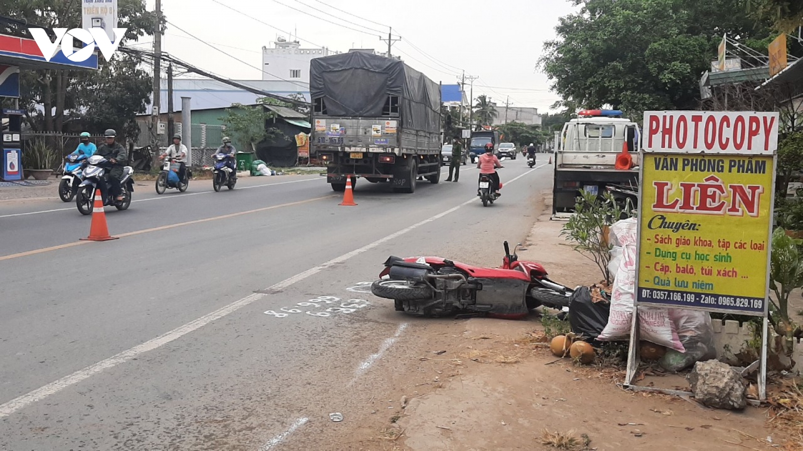 Tai nạn giữa xe gắn máy và ô tô tải làm một người tử vong