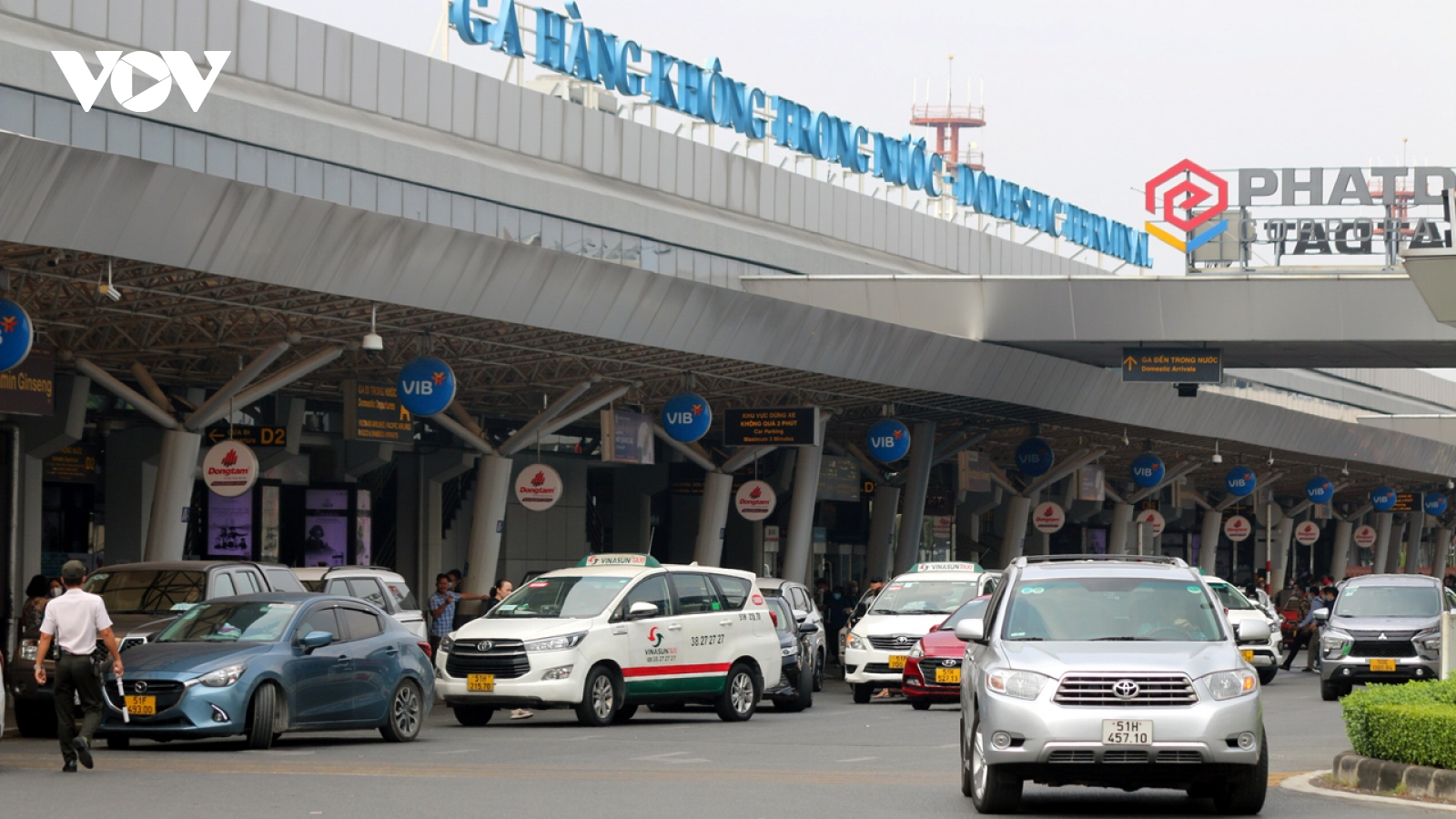 TP.HCM lập bãi đỗ miễn phí hơn 3.500m2 tại sân bay Tân Sơn Nhất