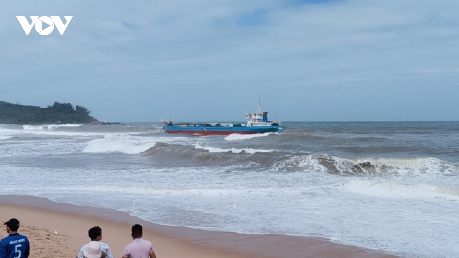 Tàu chở hàng Hoàng Gia 46 gặp nạn trên vùng biển Quảng Ngãi