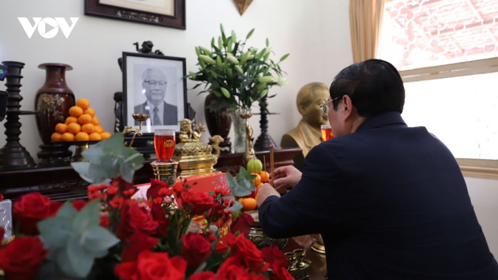 Thủ tướng Phạm Minh Chính dâng hương tưởng niệm các cố Thủ tướng Chính phủ