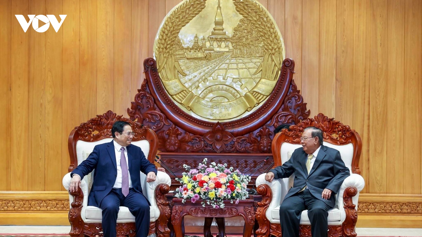 Thủ tướng Phạm Minh Chính thăm các đồng chí nguyên lãnh đạo cấp cao của Lào