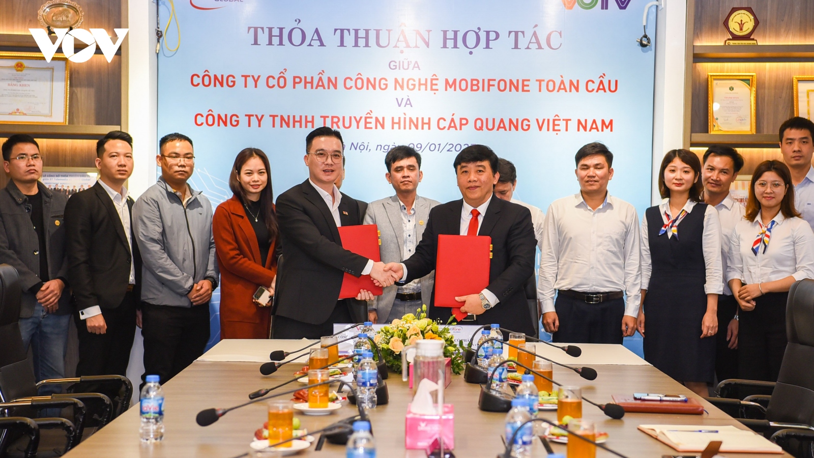 Truyền hình Cáp quang Việt Nam ký thỏa thuận hợp tác viễn thông với MobiFone Toàn Cầu