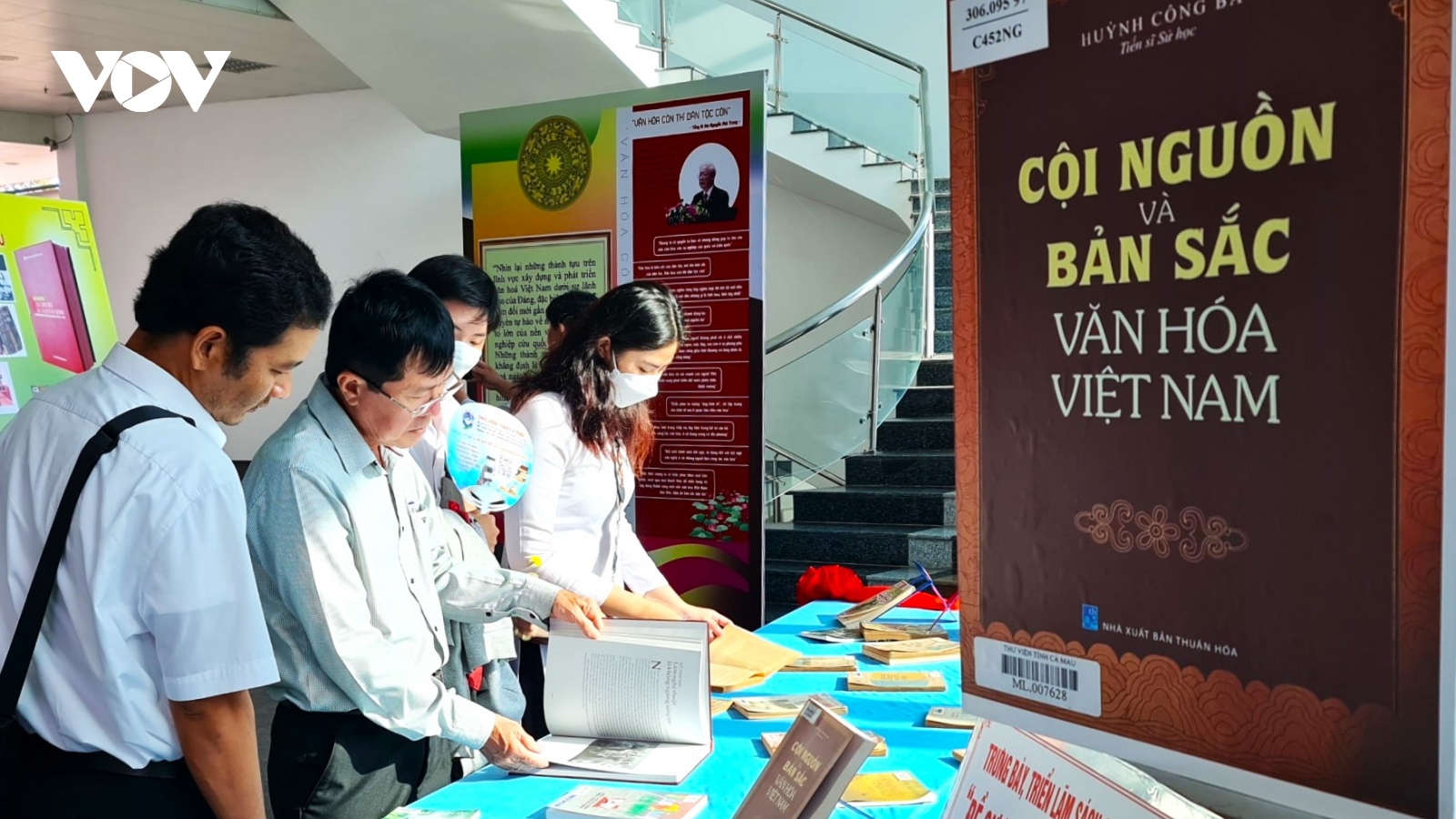 Cà Mau triển lãm tư liệu, sách với chủ đề 80 năm ra đời “Đề cương văn hóa Việt Nam”