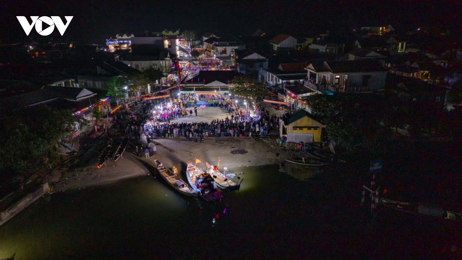 Có gì trong lễ hội cầu ngư đặc biệt "tam niên đáo lệ" ở Huế?