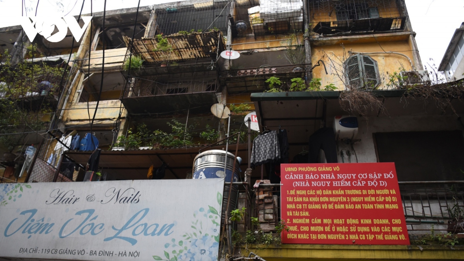 Yêu cầu di dời dân ở 4 khu chung cư cũ tại Hà Nội