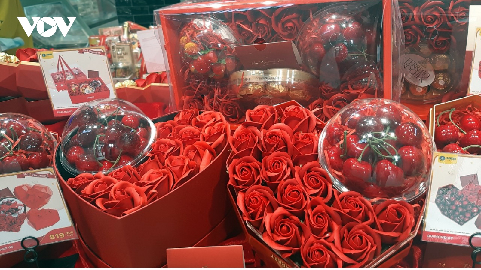 Valentine ở TP.HCM: Hoa hồng tăng giá gấp 2-3 lần