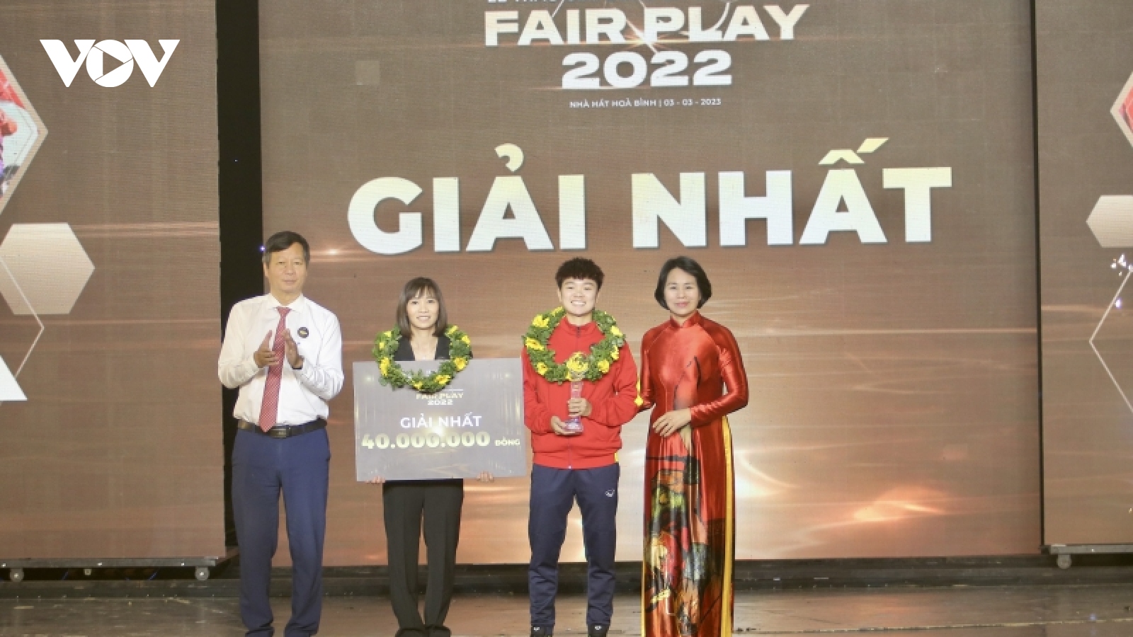 Vượt khó Covid-19 đi dự World Cup, ĐT nữ Việt Nam được trao giải Fair Play