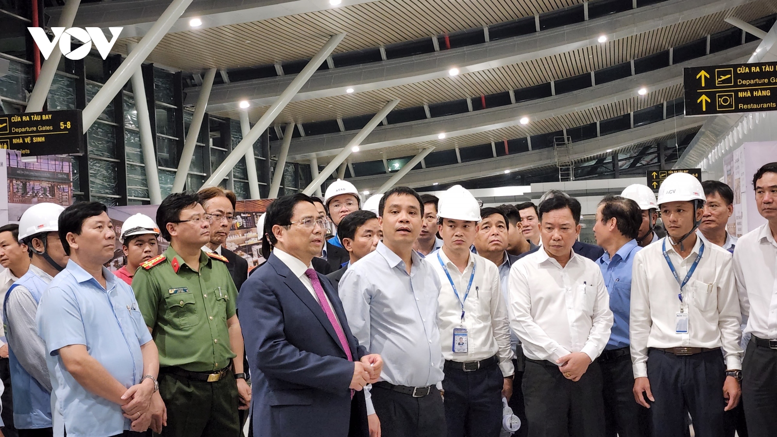 Thủ tướng: Khai thác nhà ga mới sân bay Phú Bài trong dịp 30/4 sắp tới