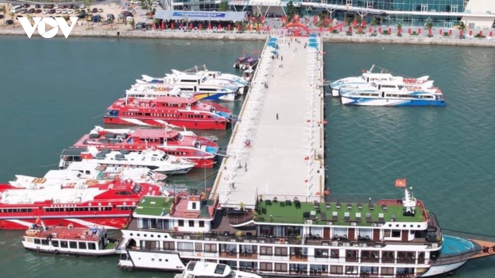Cảng khách Ao Tiên, Vân Đồn miễn phí vé qua cảng cho người dân 5 xã đảo