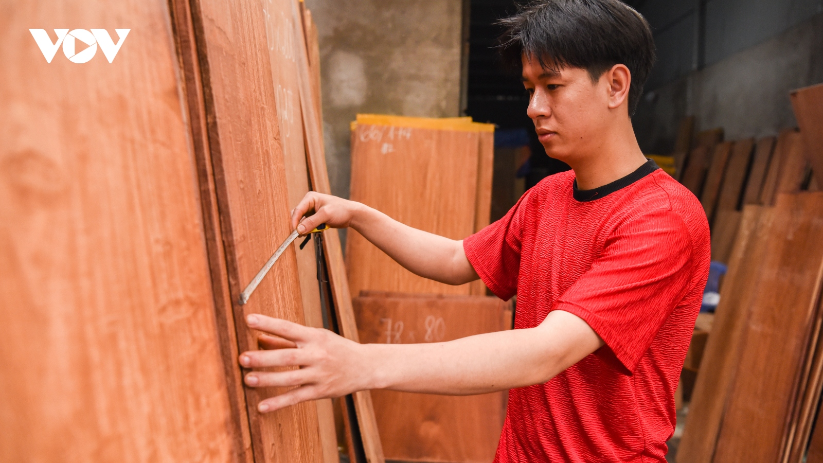 Độc đáo chợ củi, gỗ vụn có giá lên tới cả triệu đồng/kg ở Bắc Ninh