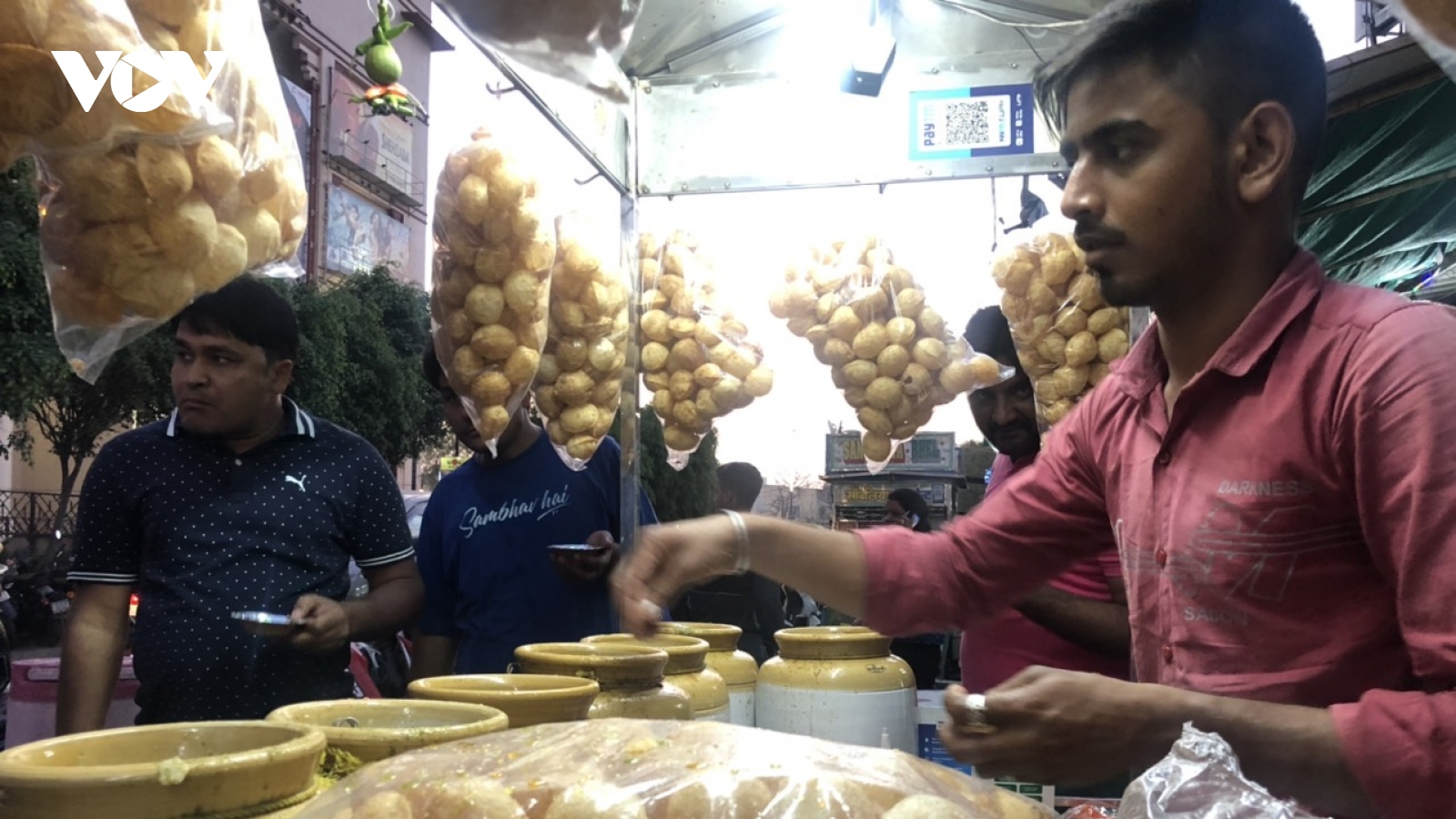 Độc đáo món ăn đường phố vạn người mê ở Ấn Độ