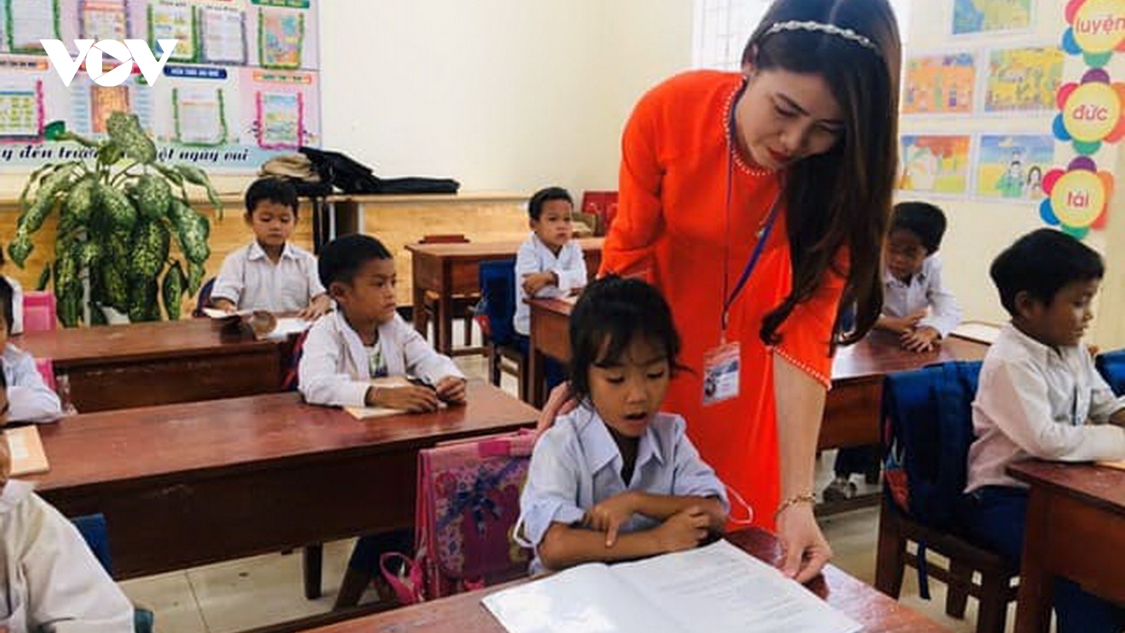 Quảng Trị hỗ trợ tiền xăng xe cho giáo viên làm việc liên trường