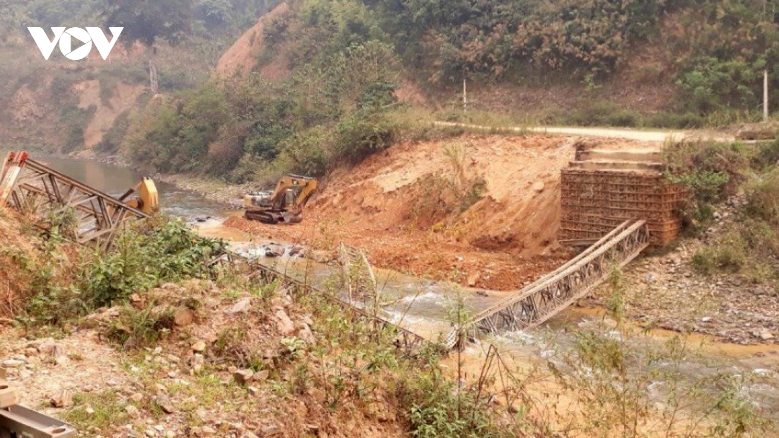 Sập cầu tạm thủy điện ở Lai Châu làm 3 người thương vong