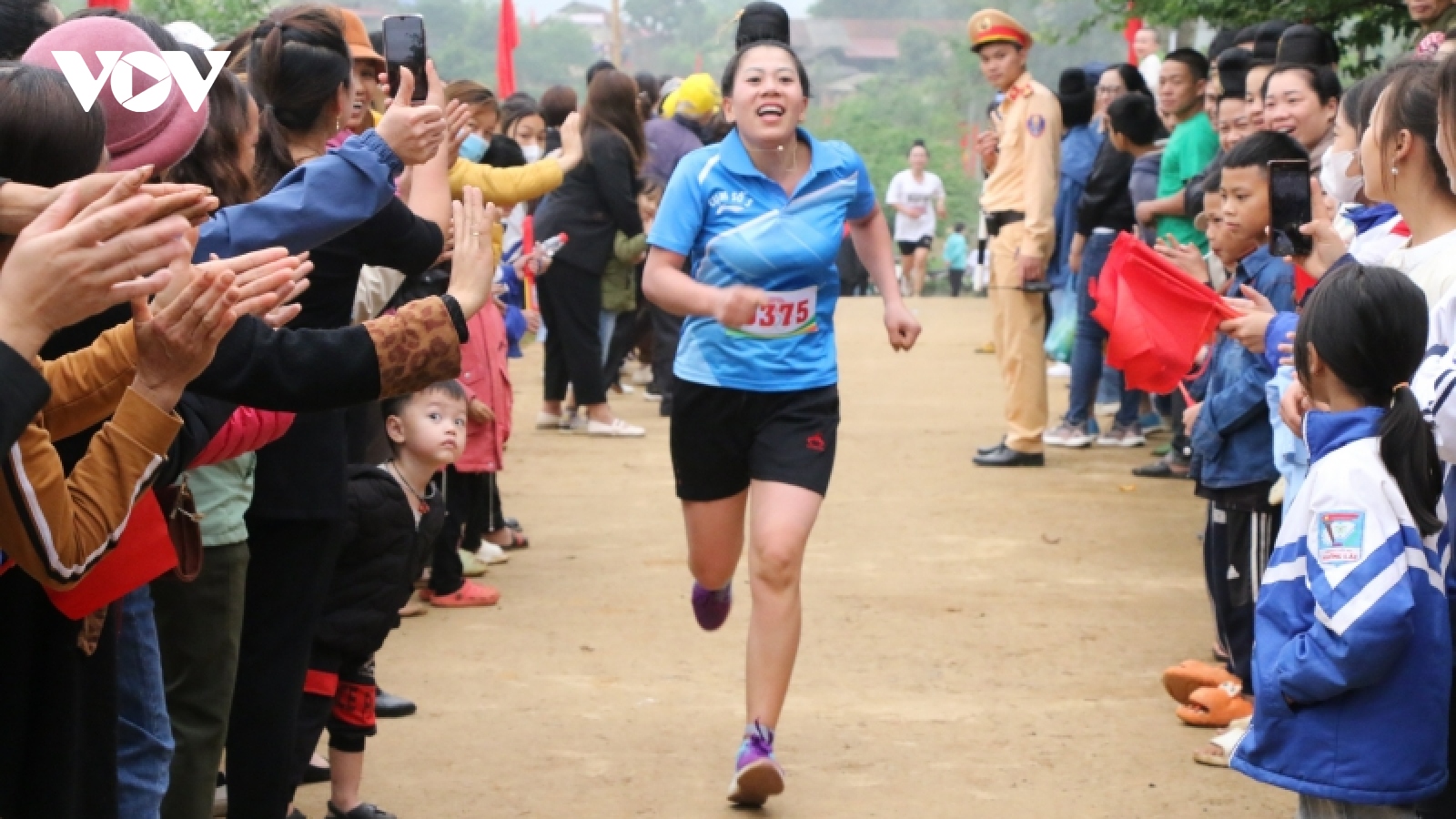 Sôi động Giải chạy Olympic vì sức khỏe toàn dân ở Sơn La