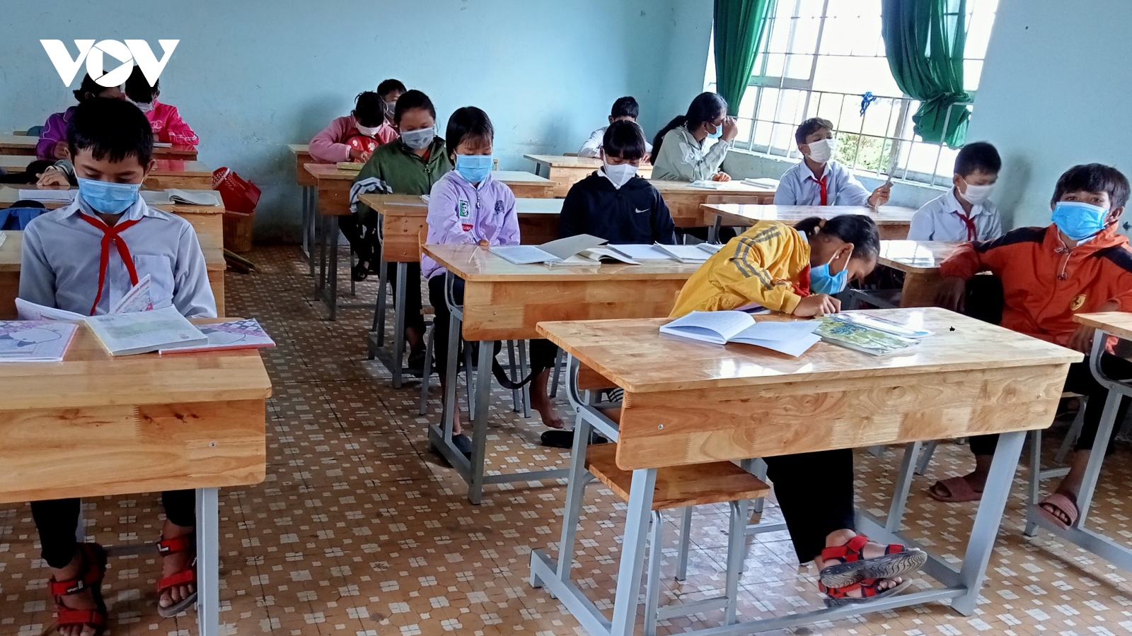 1.300 học sinh Đắk Lắk bỏ học