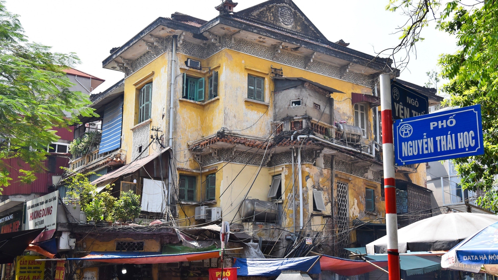 Điểm danh những biệt thự cổ đang xuống cấp, bỏ hoang ở Hà Nội