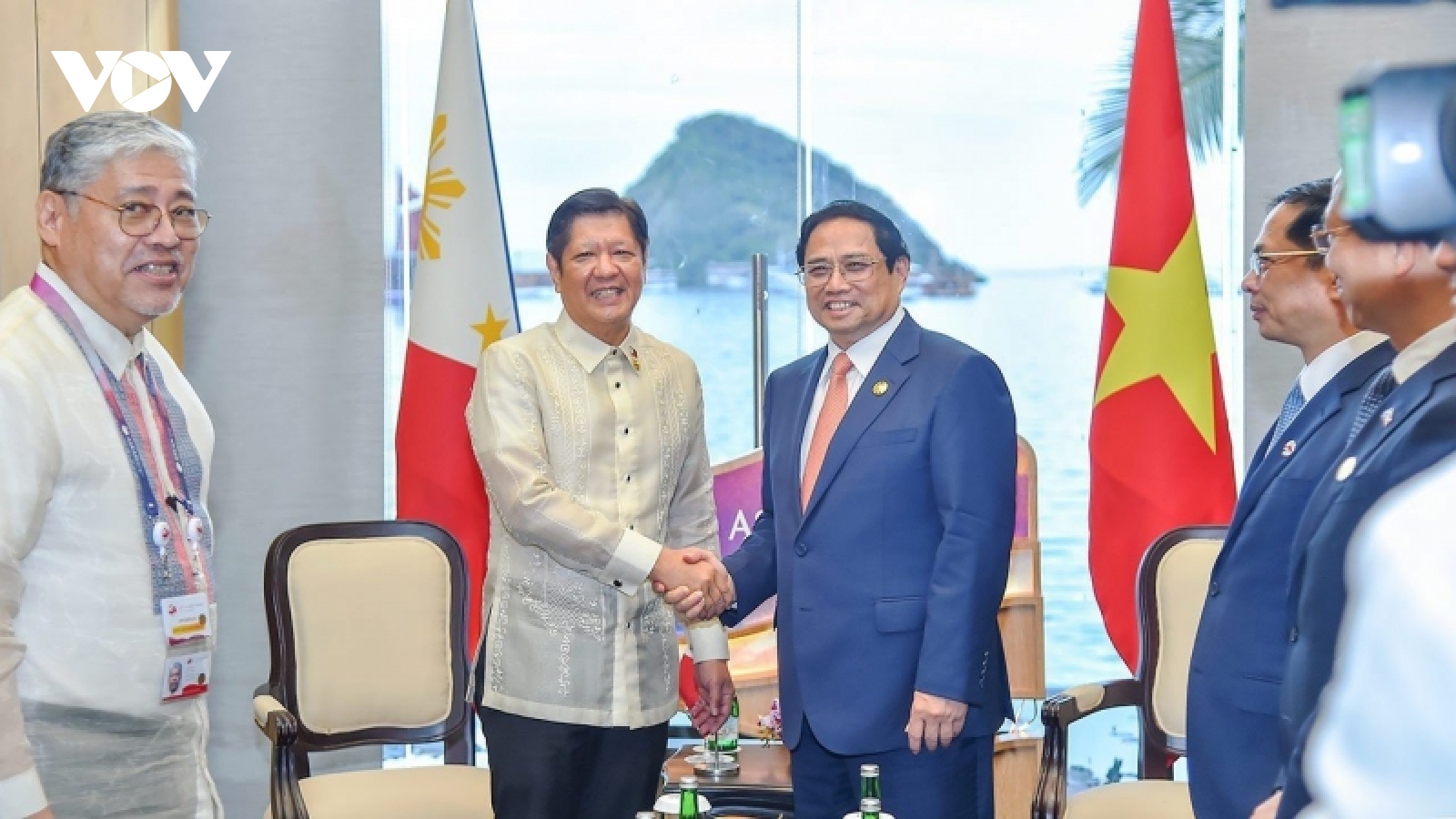 Thủ tướng tiếp xúc cấp cao với lãnh đạo Singapore, Malaysia và Philippines