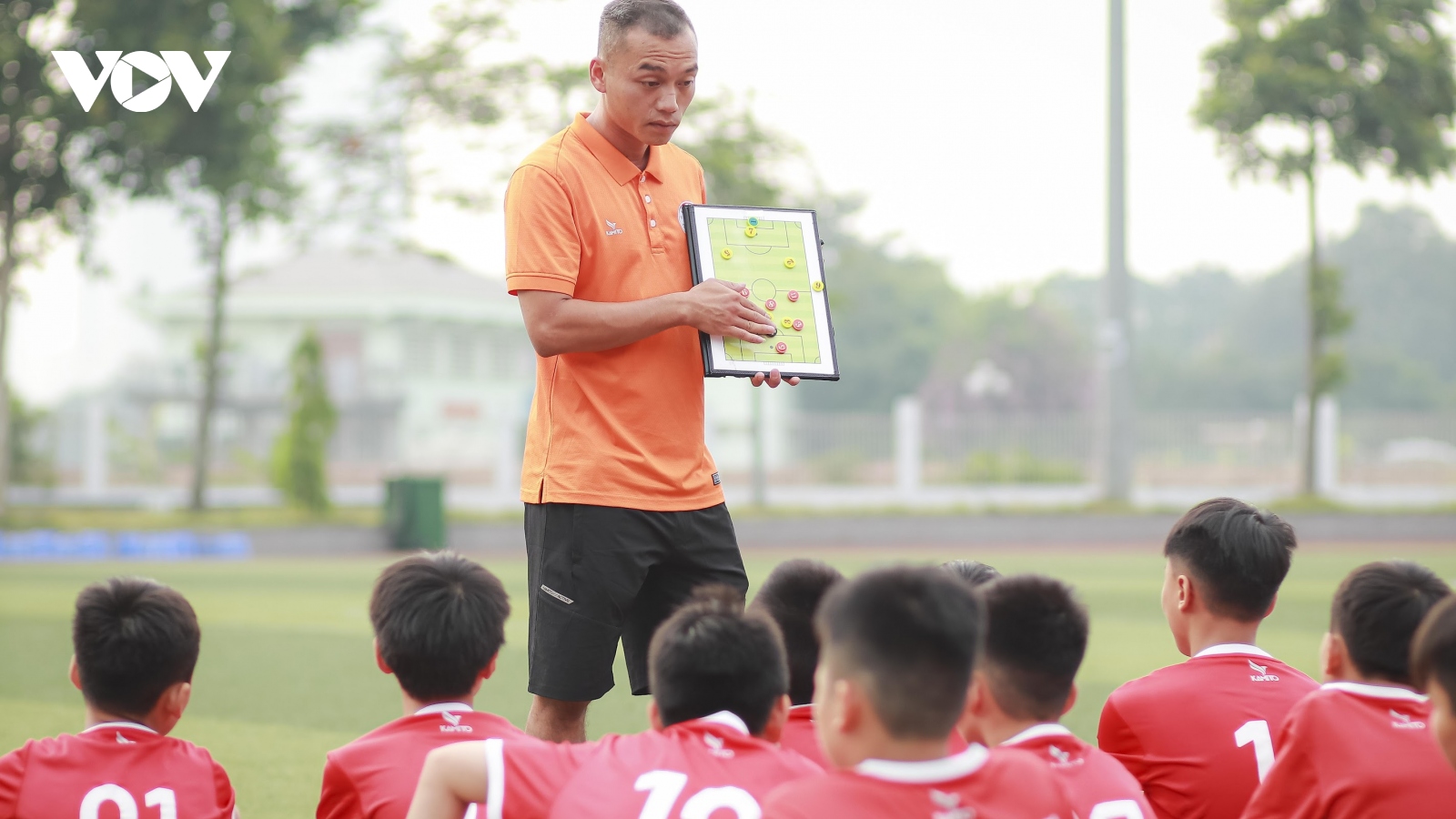 CLB Công an Hà Nội rầm rộ tuyển quân từ các mầm non bóng đá trẻ thủ đô