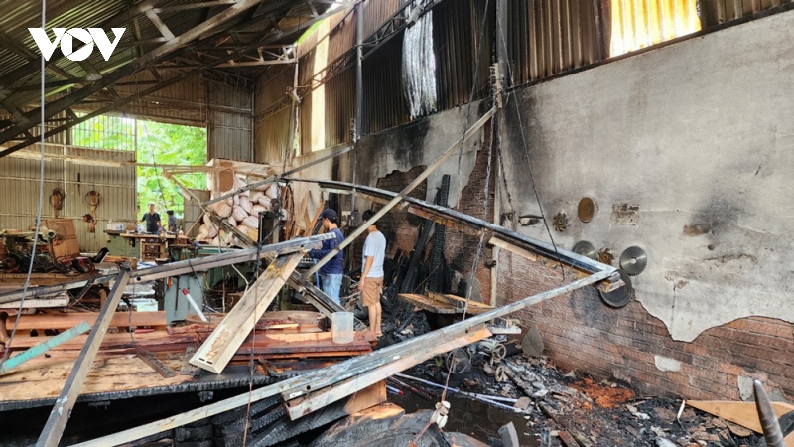 Cháy xưởng gỗ ở Bình Dương thiêu rụi nhiều tài sản giá trị