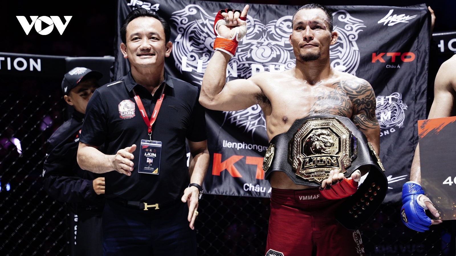 Học trò Johnny Trí Nguyễn- Trần Quang Lộc đổ máu bảo vệ đai vô địch LION Championship
