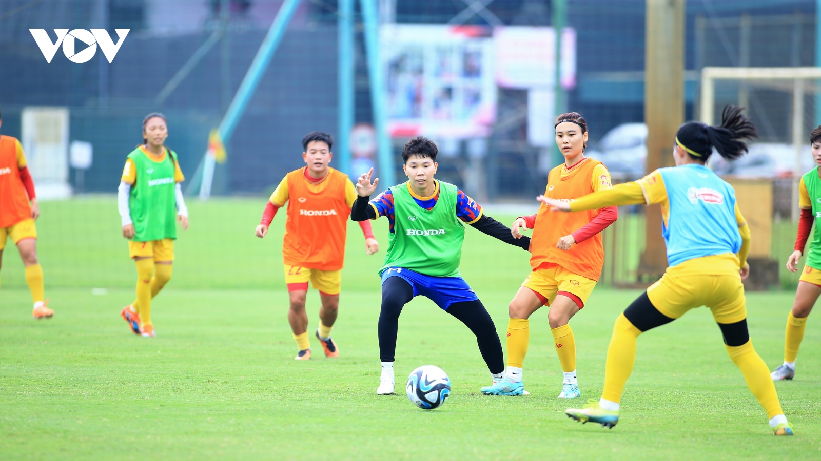 ĐT nữ Việt Nam có bài luyện tập ''đặc biệt'' trước ngày lên đường dự World Cup