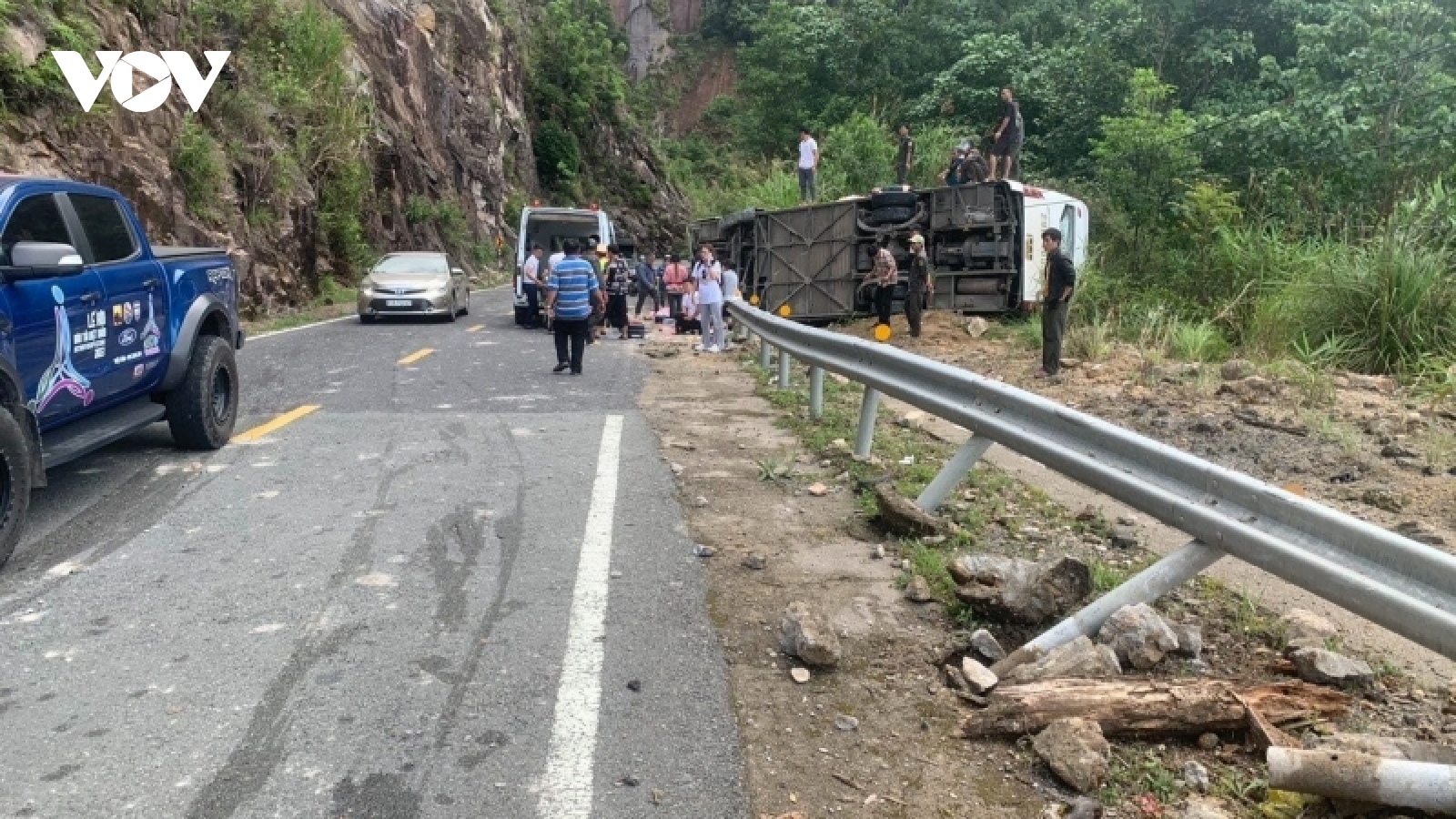 3 du khách tử vong trong tai nạn trên đèo Khánh Lê
