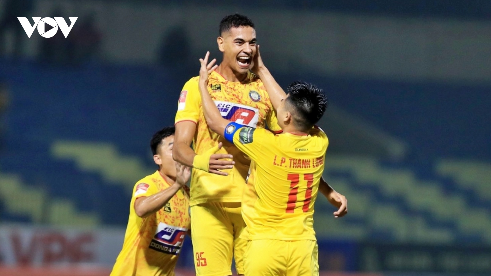 Kết quả V-League 2023: Thanh Hoá "thổi lửa" vào cuộc đua vô địch