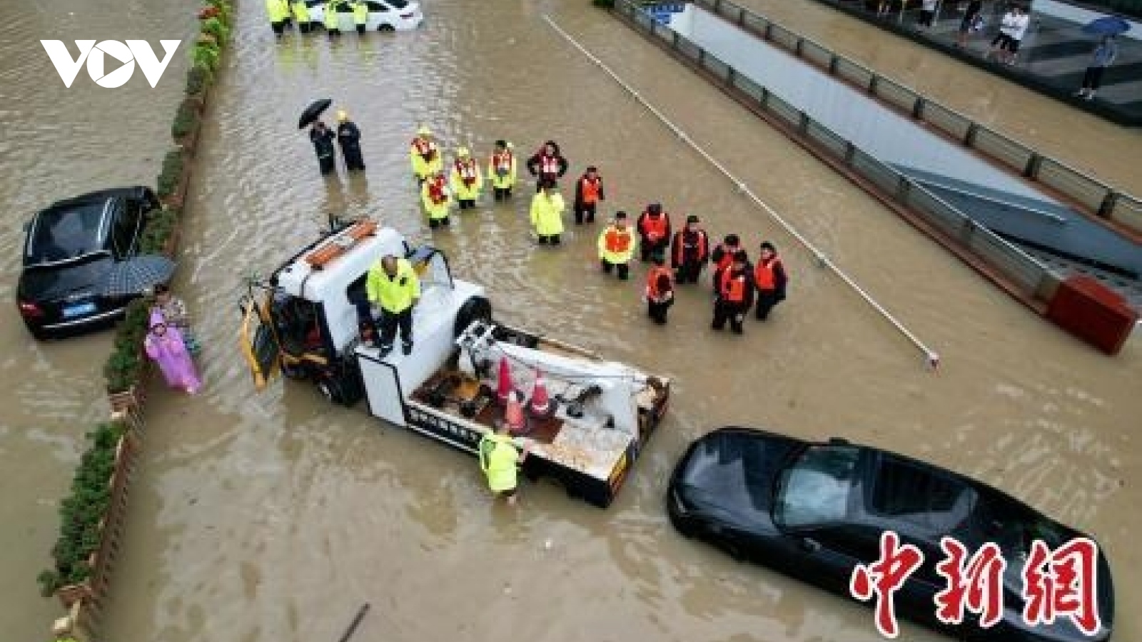 Trung Quốc ban bố cảnh báo mưa lớn cao nhất lần thứ hai trong lịch sử