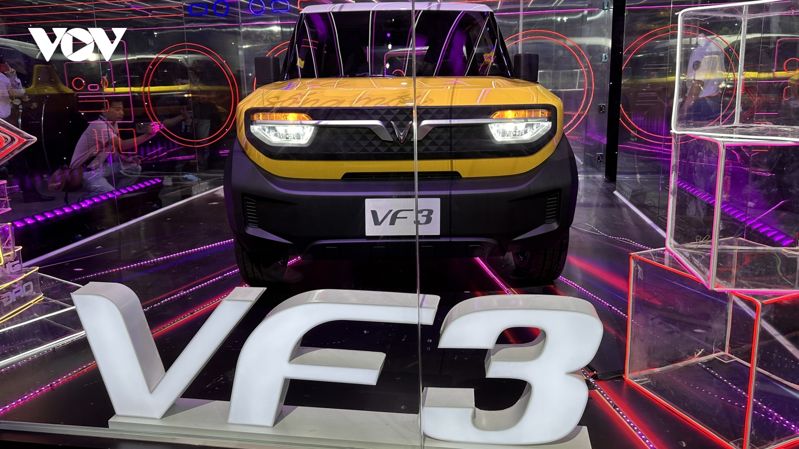 Cận cảnh ô tô điện cỡ nhỏ VinFast VF 3 tại Hà Nội
