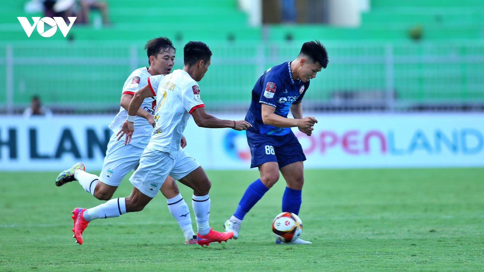 Kết quả vòng 13 V-League 2023: Cú đúp của Rafaelson giúp Bình Định "nhấn chìm" HAGL