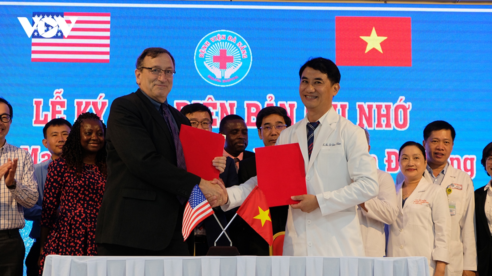 Mayo Clinic hỗ trợ Bệnh viện Đà Nẵng đào tạo bác sĩ và nghiên cứu y khoa