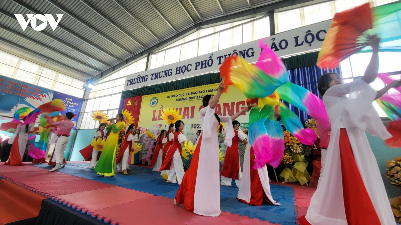 Hơn 334.000 học sinh Lâm Đồng bước vào năm học mới