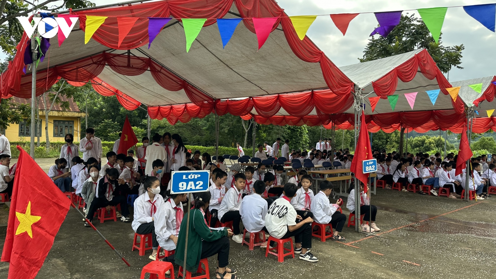 Học sinh biên giới Lạng Sơn dự lễ khai giảng “ngắn gọn, vui tươi và ý nghĩa"