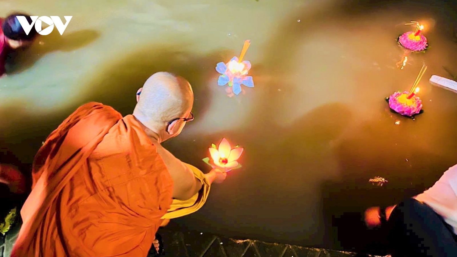 Lễ Pavāraṇā và thả đèn nước Lôy Prôtip: Nét văn hóa đặc sắc của đồng bào Khmer
