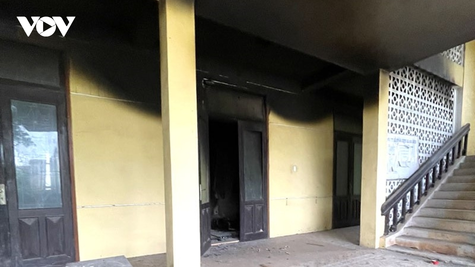 Phát hiện thi thể bị cháy bên trong trụ sở công ty bỏ hoang