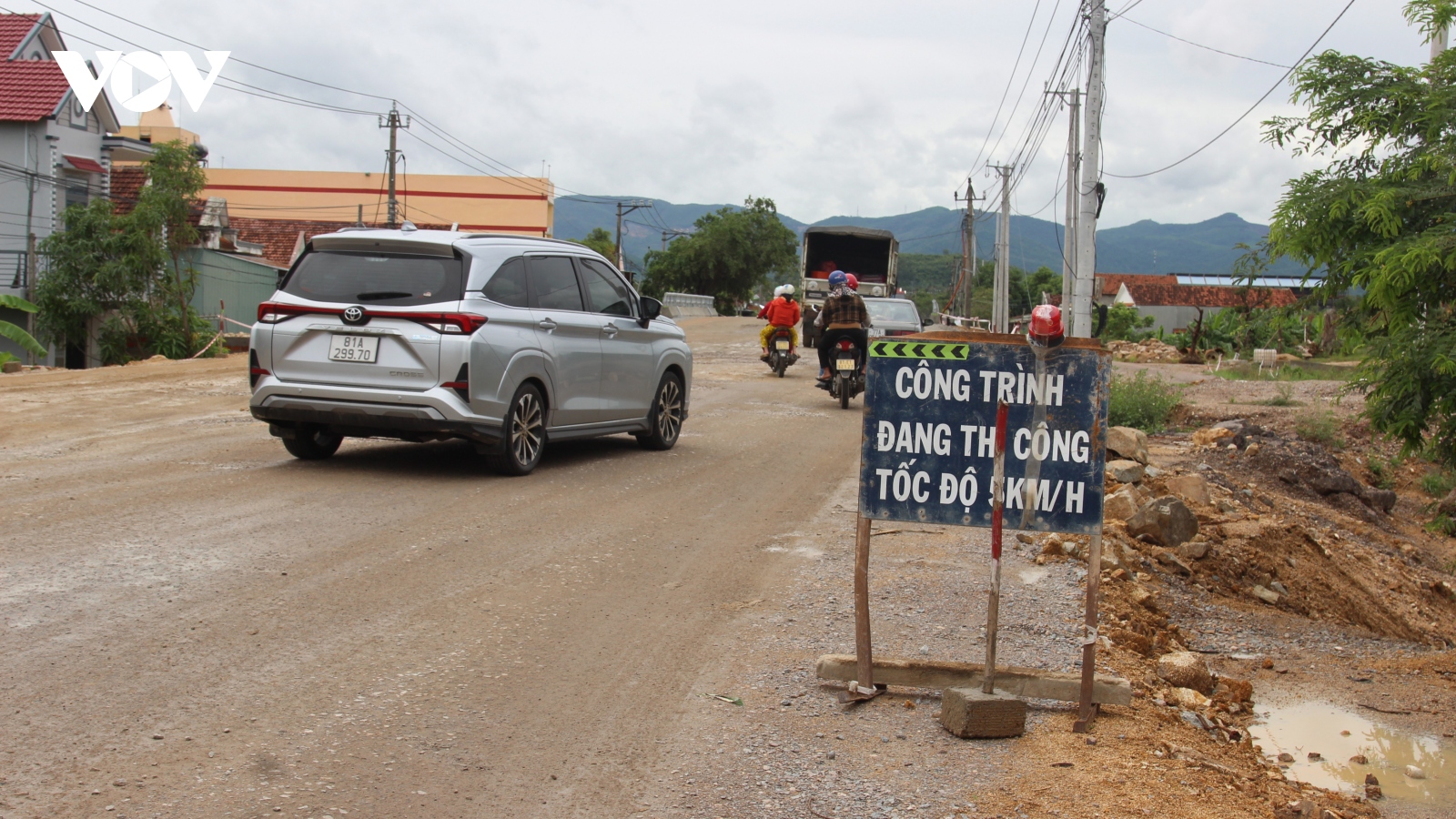 Thi công mở rộng Quốc lộ 19 qua tỉnh Bình Định: Dân kêu trời