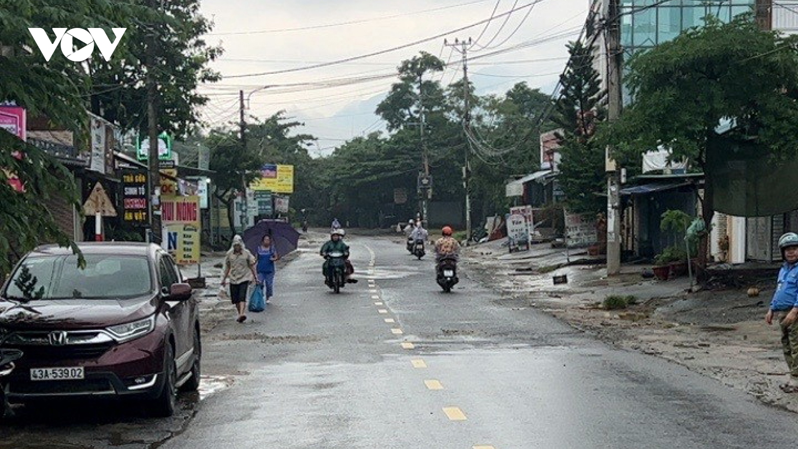 Quốc lộ 14G qua Đà Nẵng hết ngập, thông tuyến trở lại