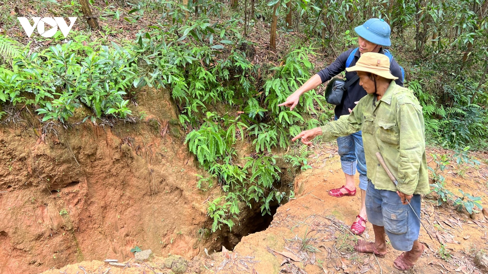 Quảng Ngãi: Cần sớm di dời người dân sống dưới chân núi Cà Mon