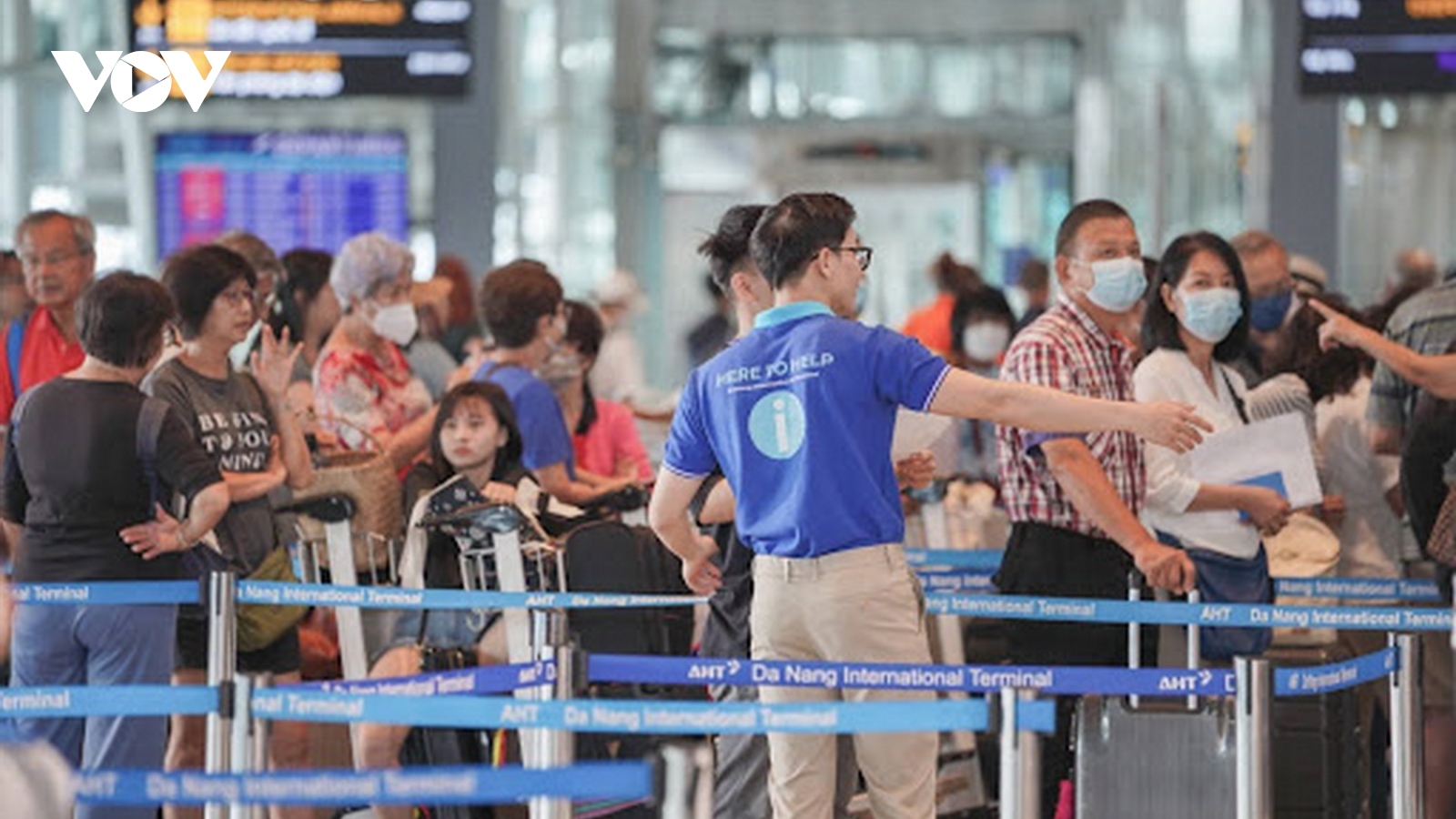 Hạn chế đưa tiễn hành khách tại Nhà ga quốc tế Đà Nẵng để giảm ùn tắc