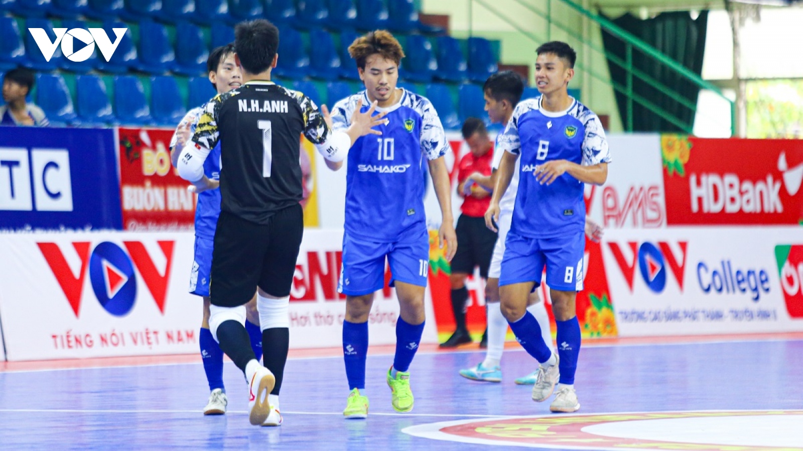Kết quả Giải Futsal HDBank Cúp Quốc gia 2023: Sahako thắng đậm ''không tưởng''