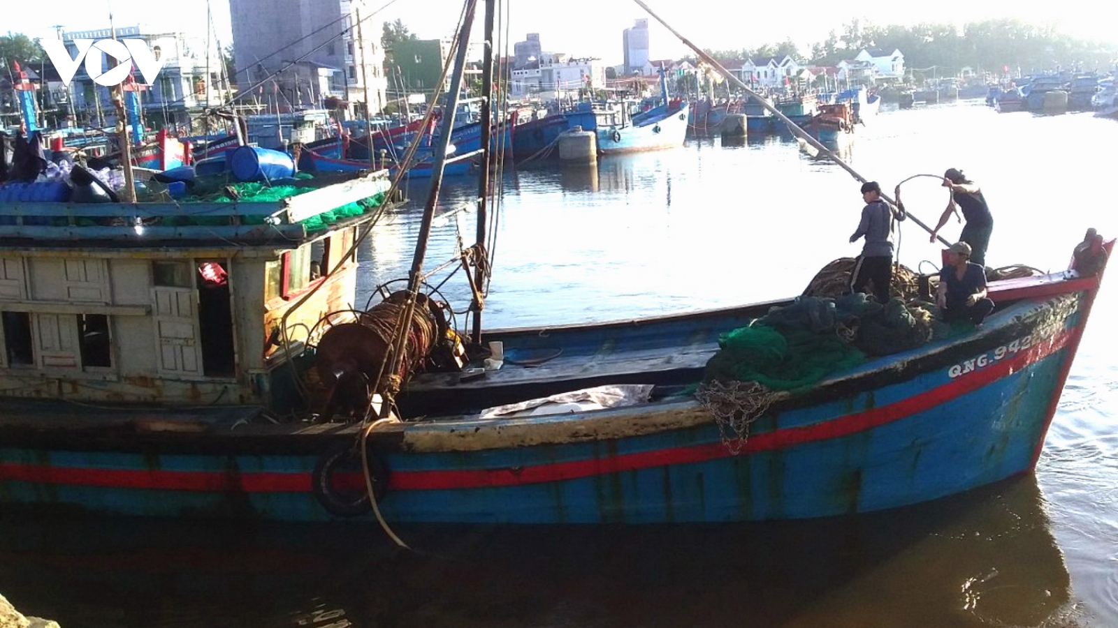 1 ngư dân tỉnh Quảng Ngãi rơi xuống biển tử vong