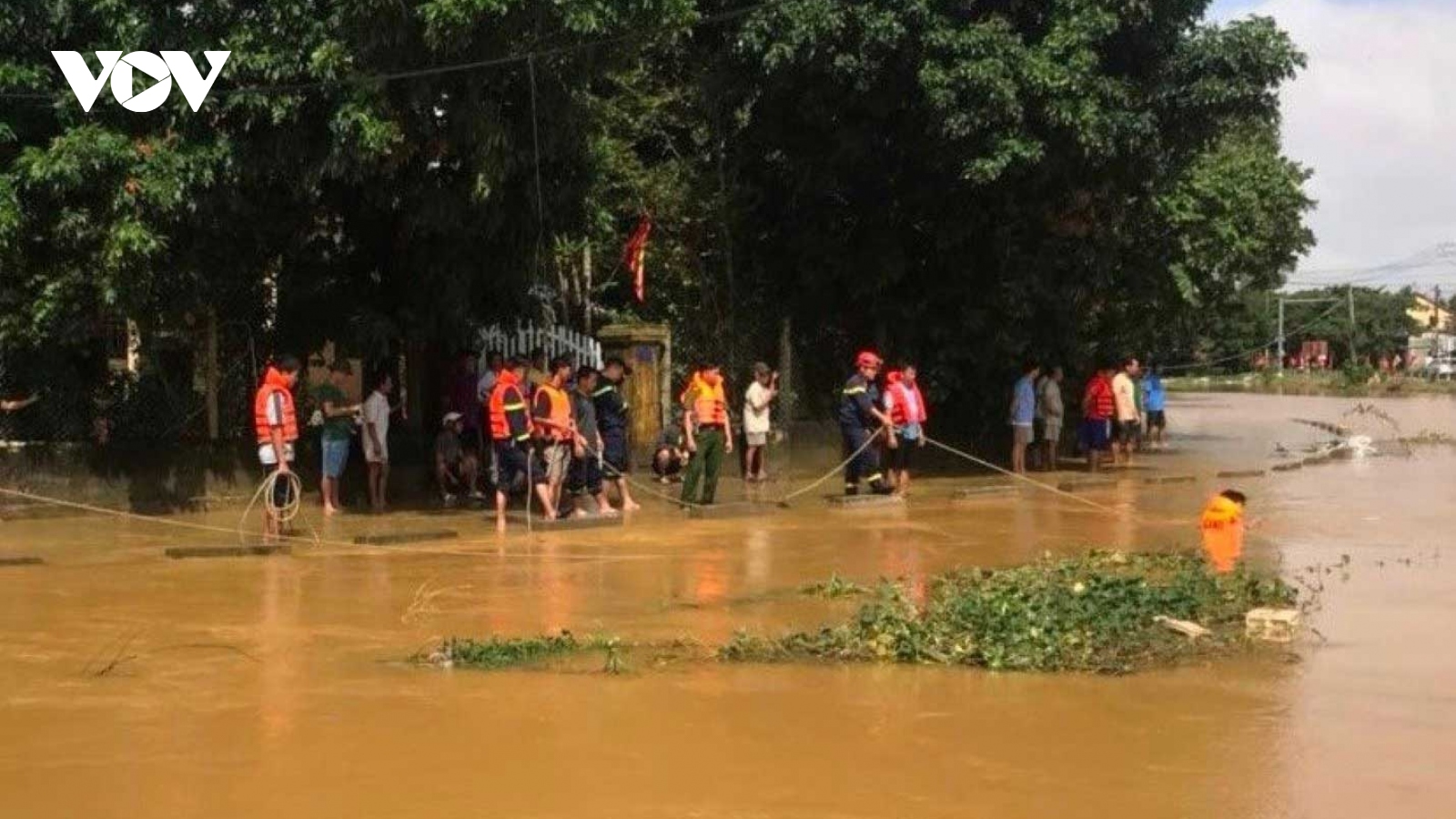 Tìm thấy thi thể 2 người mất tích trong lũ ở thành phố Huế