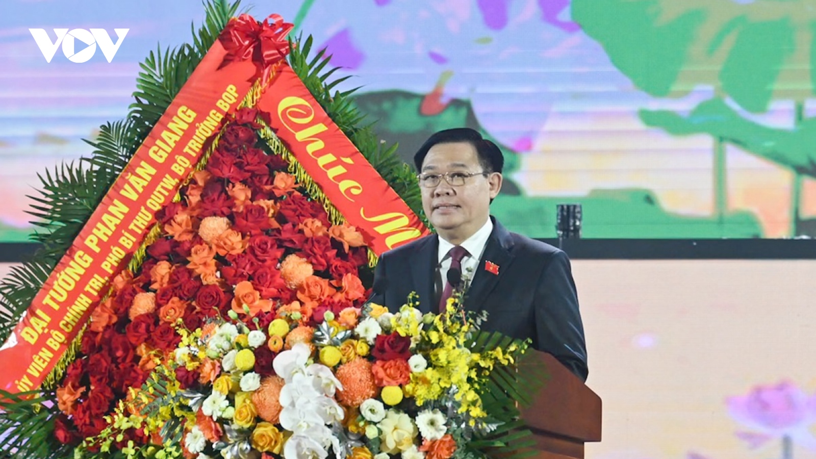 Chủ tịch Quốc hội dự Lễ kỷ niệm 60 năm ngày Bác Hồ về thăm tỉnh Thái Nguyên