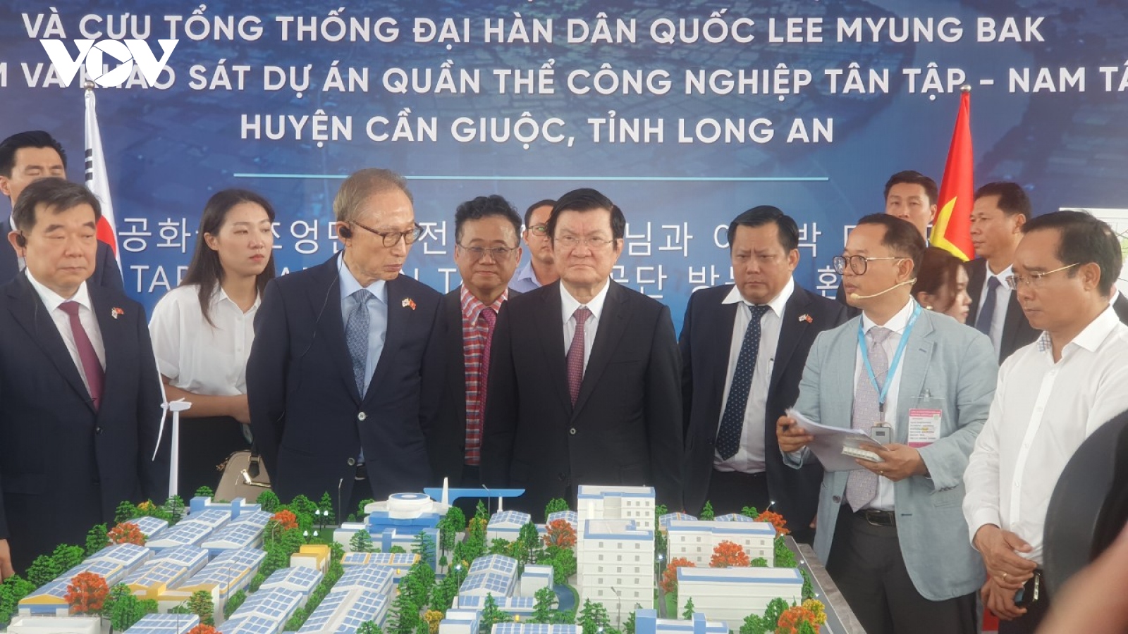Cựu Tổng thống Hàn Quốc Lee Myung Bak cam kết thúc đẩy dự án xanh ở Long An