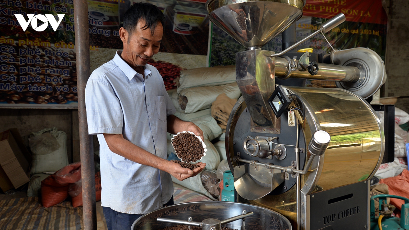 Giá cà phê hôm nay 7/12: Giá cà phê trong nước vượt 60.000 đồng/tấn