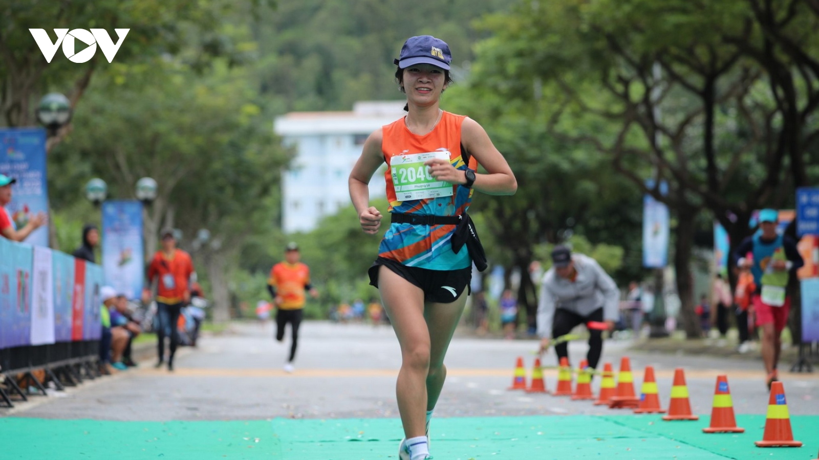 1.500 người tham gia “Bước chạy trong mây” chinh phục bán đảo Sơn Trà