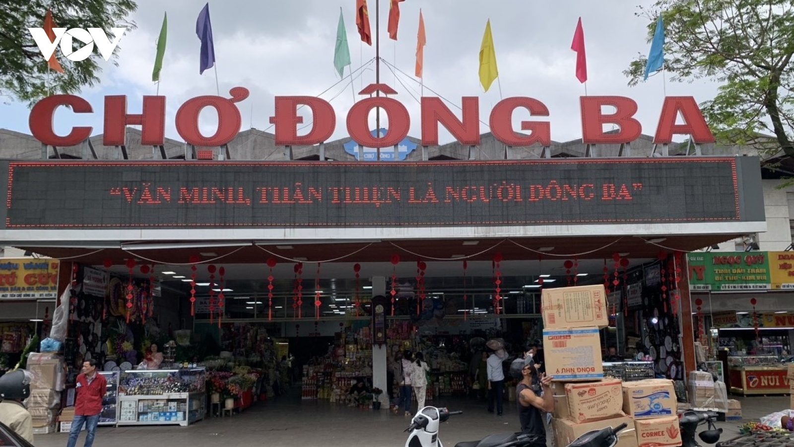 Thưởng cho người phát hiện tiểu thương “chặt chém” ở chợ Đông Ba Huế