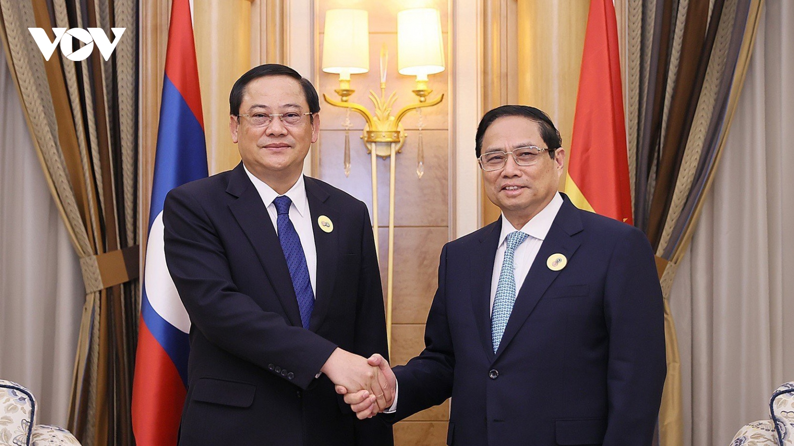 Việt - Lào tiếp tục sánh bước cùng vượt qua khó khăn, quan hệ ngày càng bền chặt