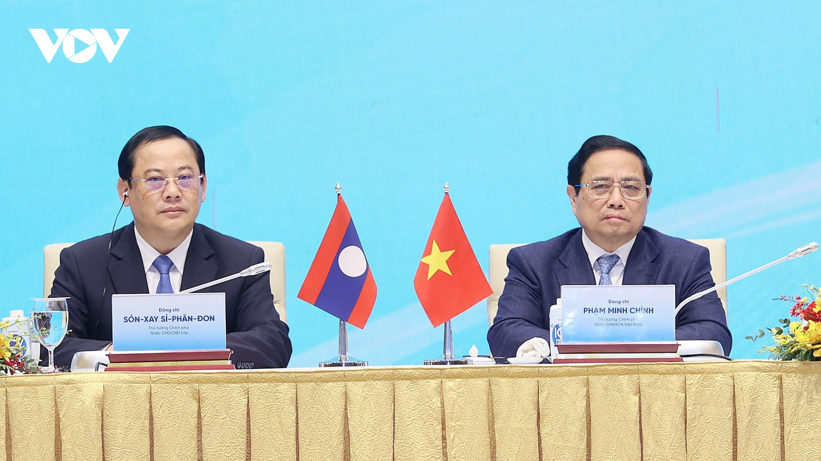 Thủ tướng hai nước Việt Nam - Lào chủ trì Hội nghị hợp tác đầu tư Việt-Lào
